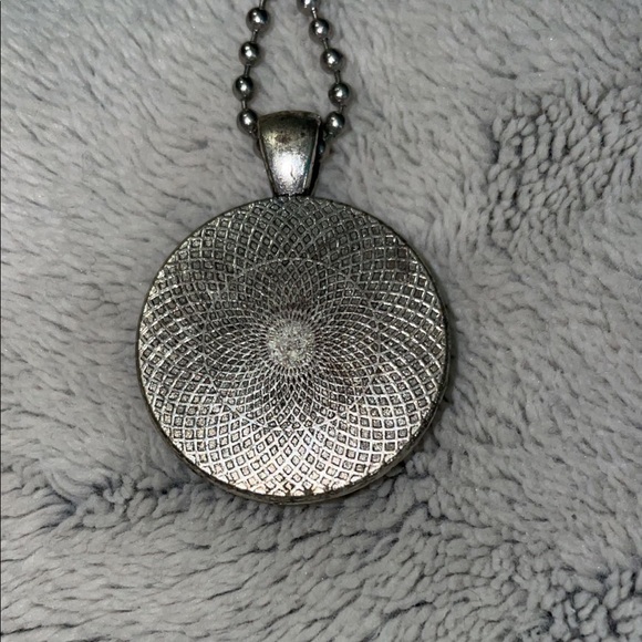 “i love you to the moon and back” necklace - Picture 3 of 4